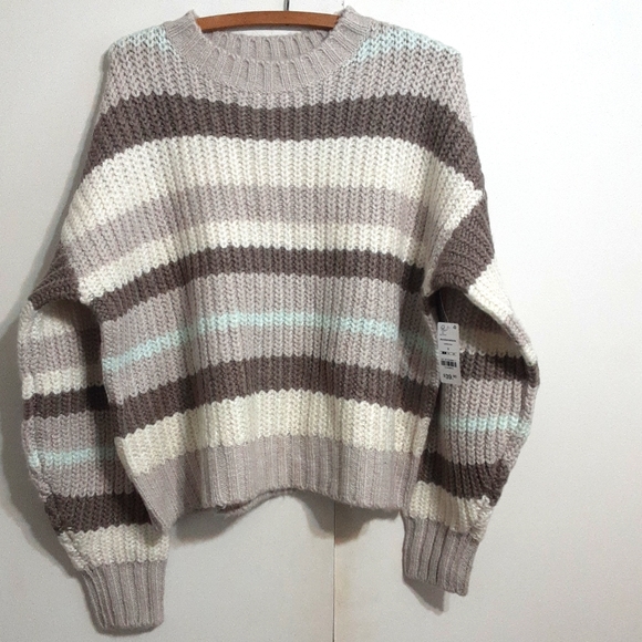 Ardene Curve bulky cropped striped sweater - Plus size X - Picture 1 of 3